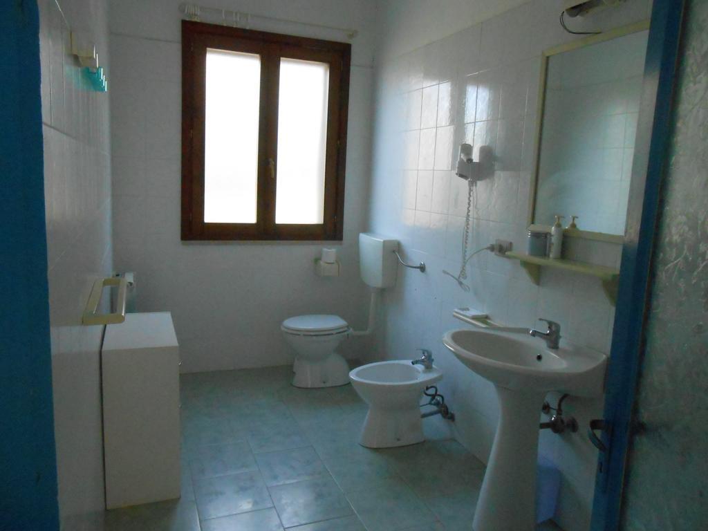Agriturismo Tupei Hotel Калазета Стая снимка