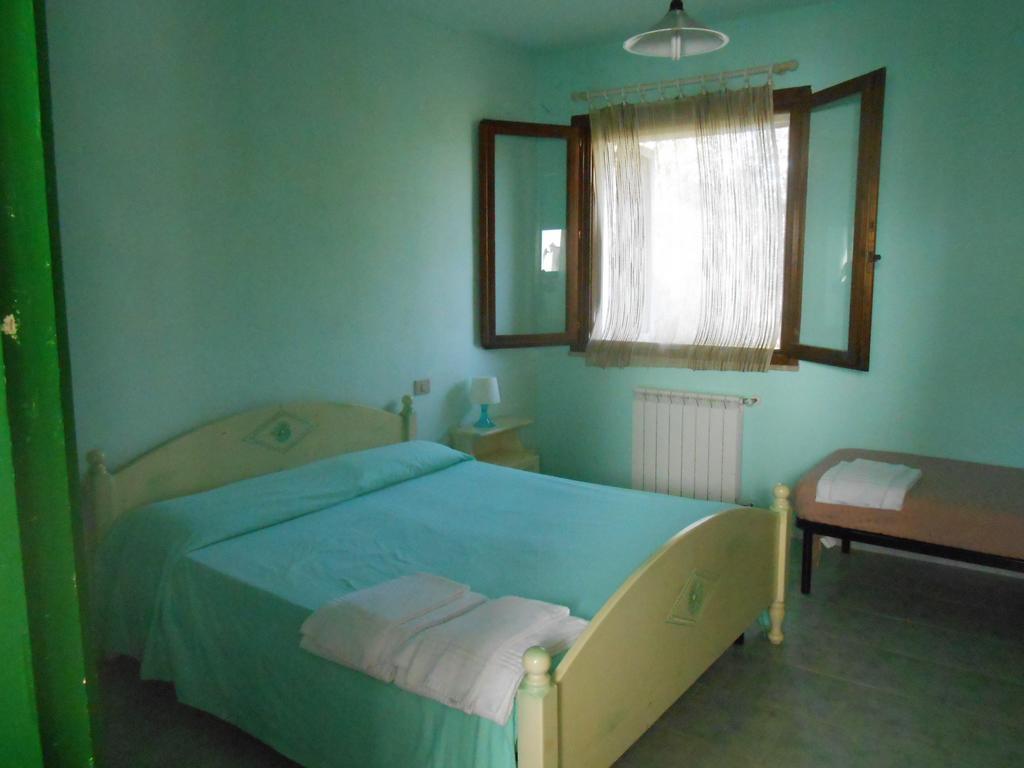 Agriturismo Tupei Hotel Калазета Стая снимка